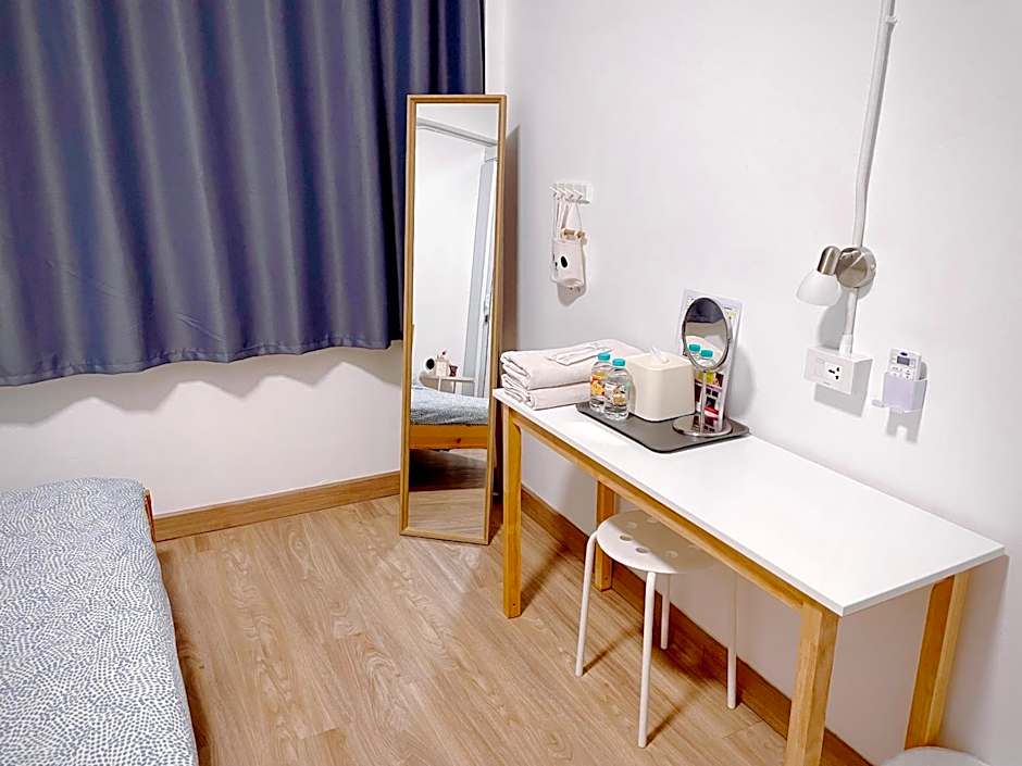 Room Story Hostel