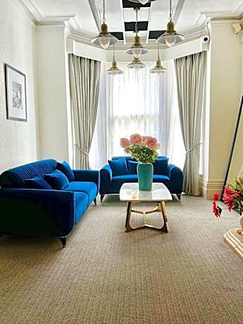 Pearl & Pebbles Eastbourne