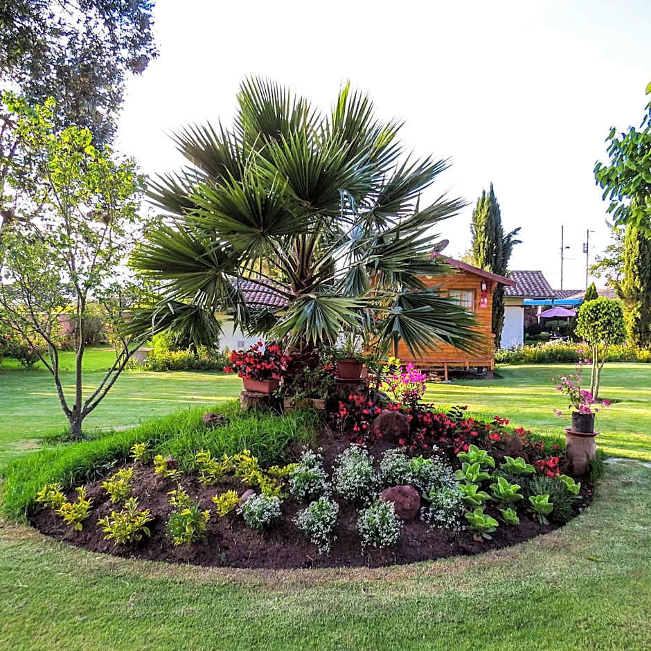 Hosteria Airport Garden