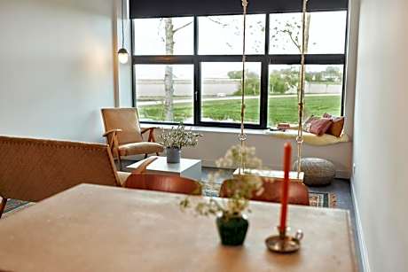 Apartment with Garden View