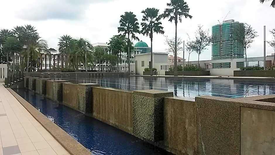 Garden Apartment at Zenith