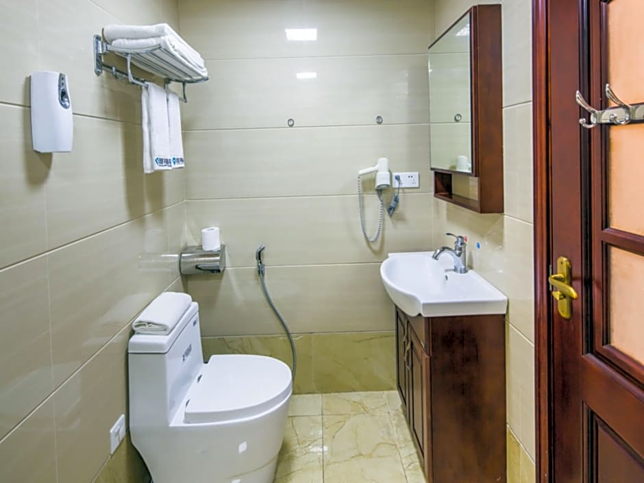 Grand Eastern International Apartment