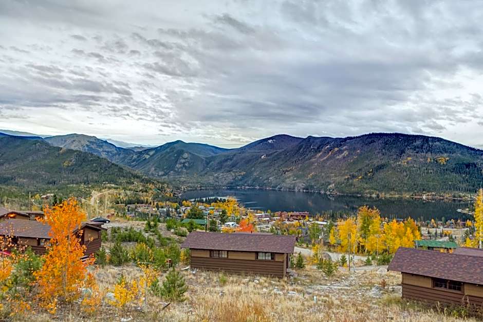 Grand Lake Lodge