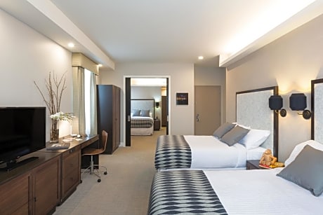 Deluxe Loft Suite