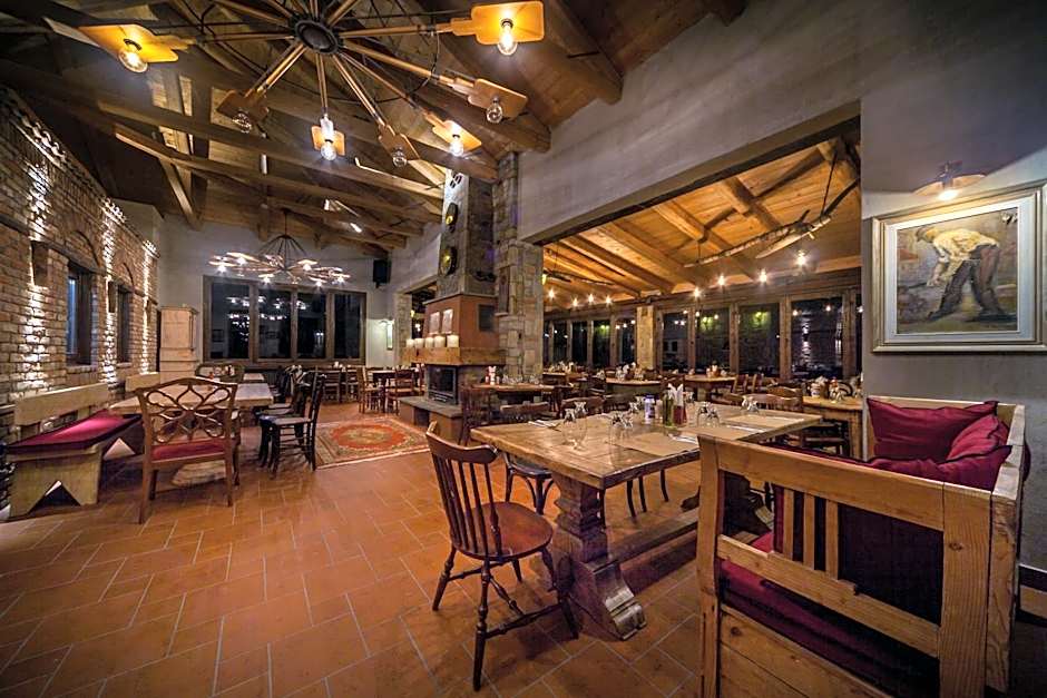 Montanema Handmade Village