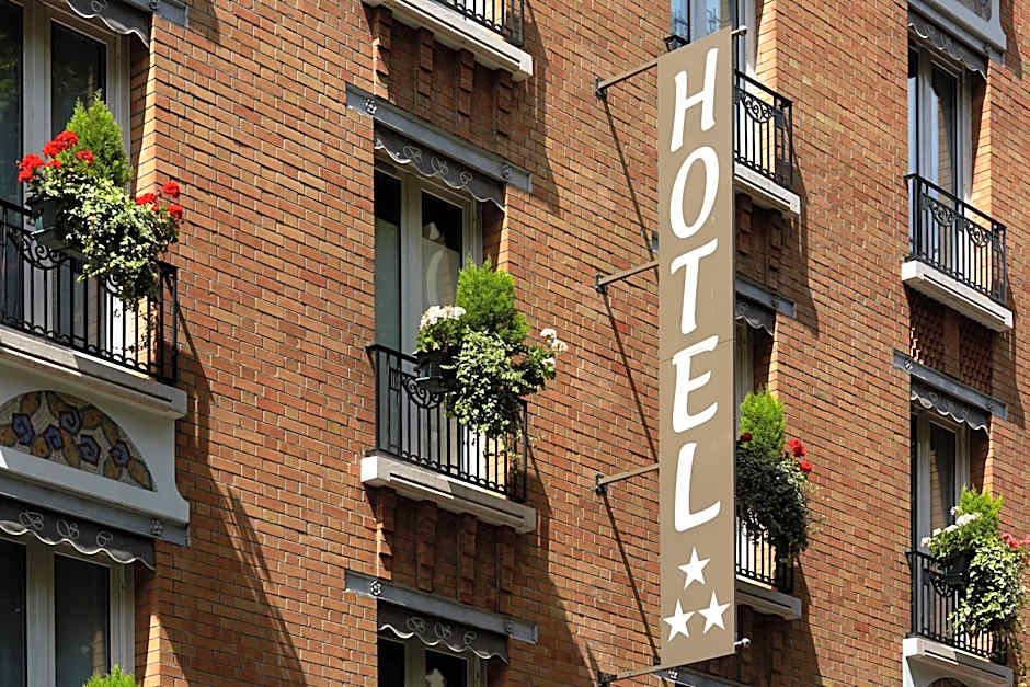 HOTEL BEAUGRENELLE SAINT CHARLES TOUR EIFFEL