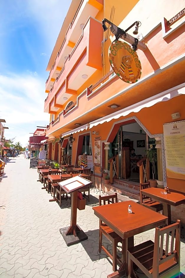 Hotel Bucaneros