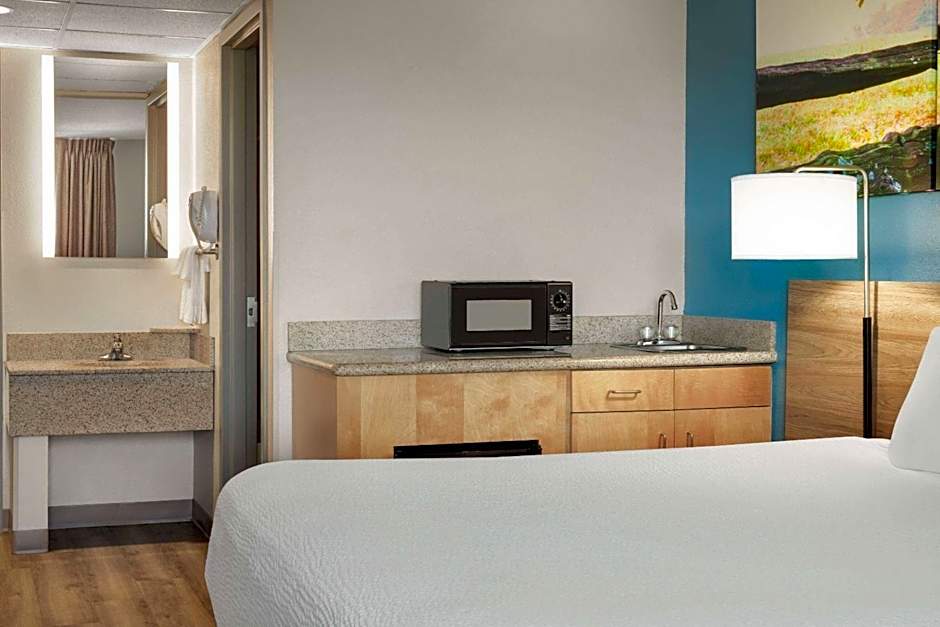 Days Inn by Wyndham Hershey