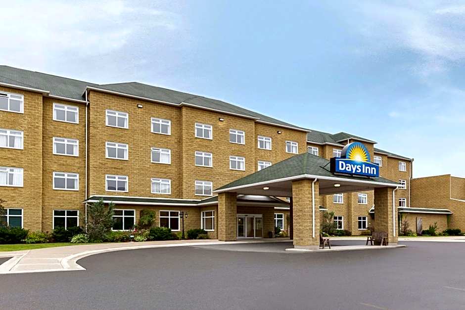 Days Inn & Conference Centre by Wyndham Oromocto