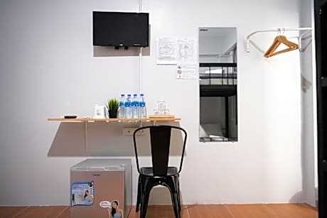 Quadruple Room with Private Bathroom