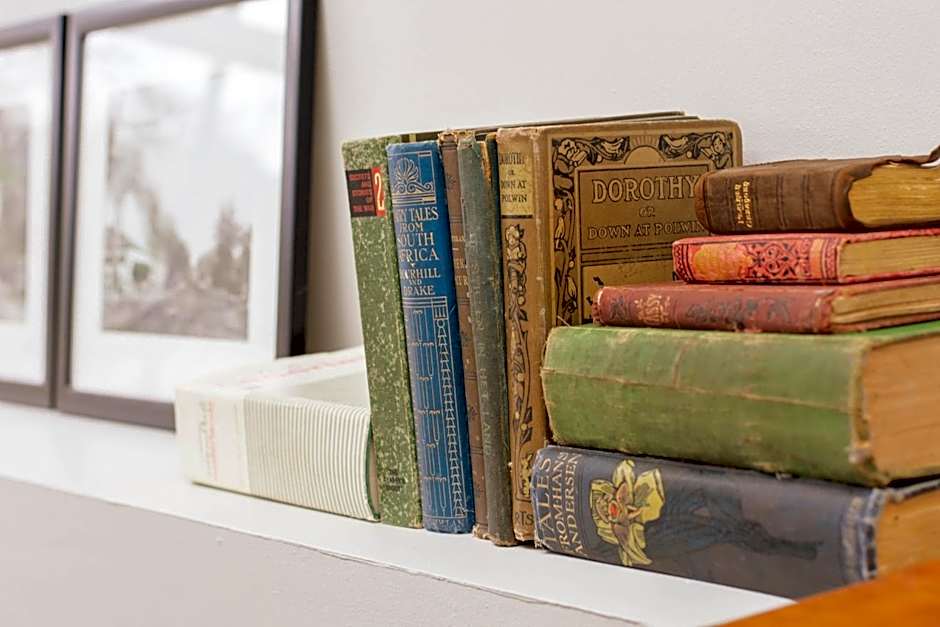 Rozenburg Guest House