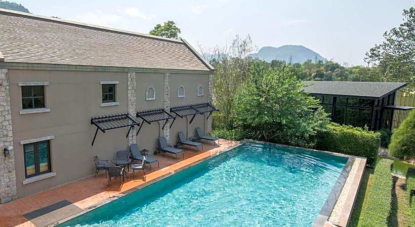 Thames Valley Khao Yai Hotel