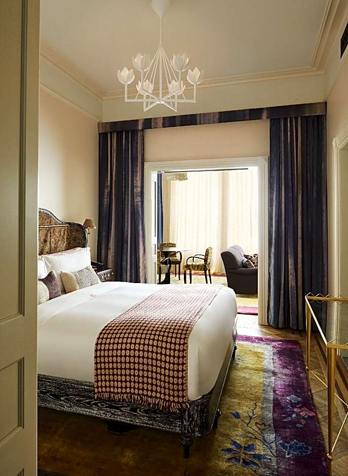 Chelsea Savoy Hotel