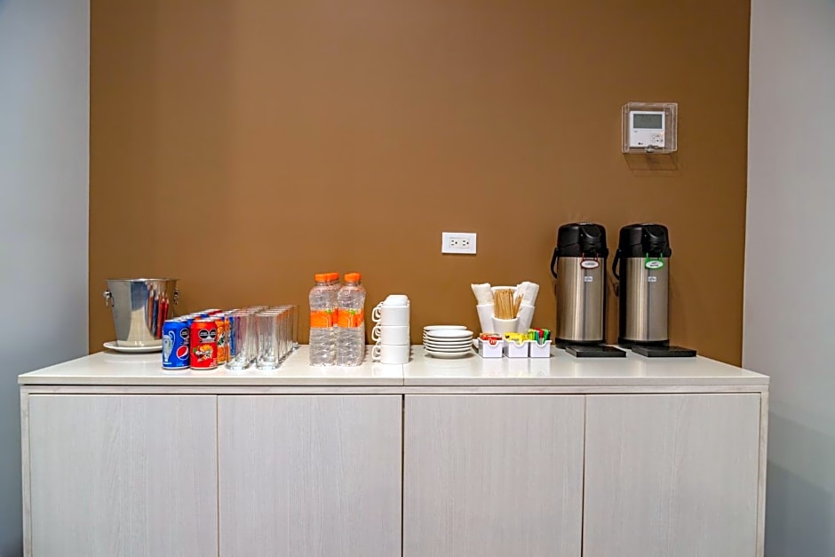 Holiday Inn Express And Suites Ensenada Centro By IHG