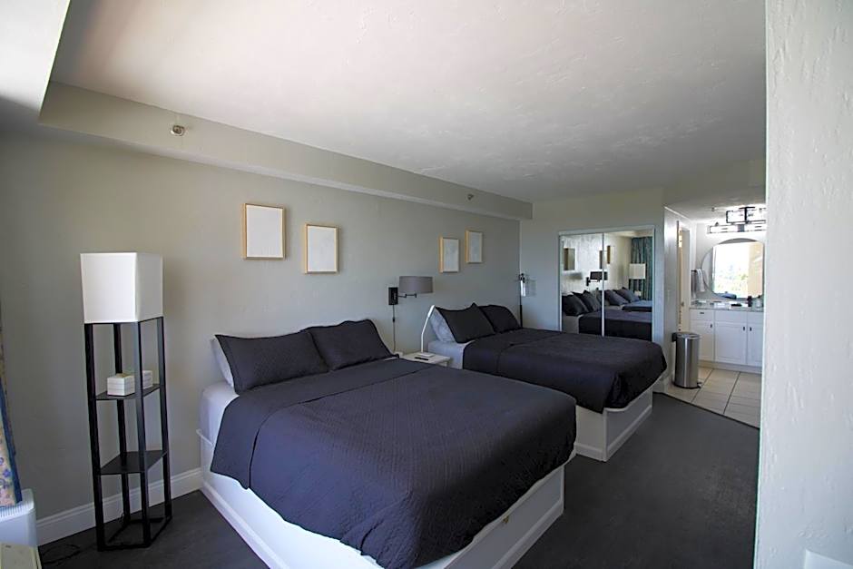 Modern Beach Condo-Daytona Beach