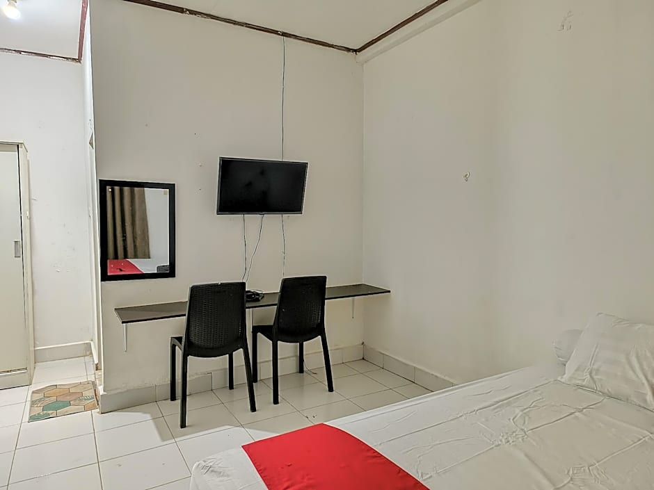 RedDoorz @ Al Muhajir Homestay Kendari