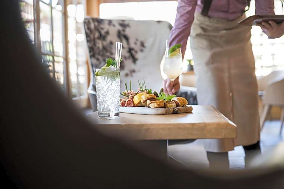 Post Alpina - Family Mountain Chalets