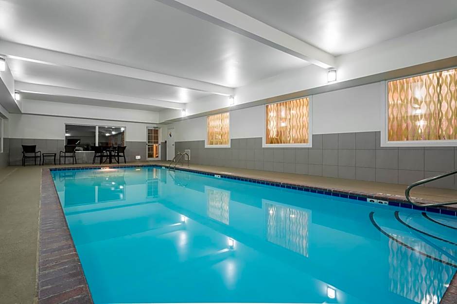 Holiday Inn Express Hotel & Suites Ames By IHG