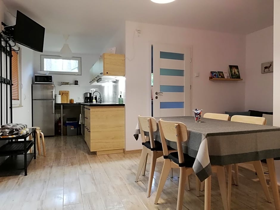 Domek nad jeziorem 7