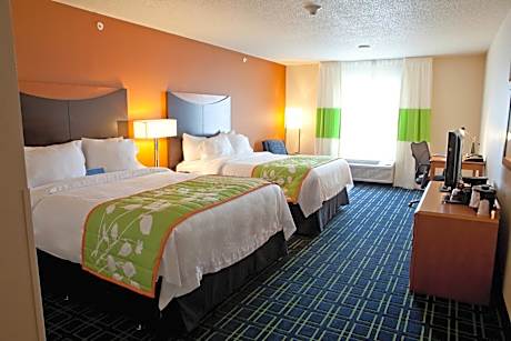 Room, 2 Queen Beds (Mobility/Hearing Accessible, Tub)