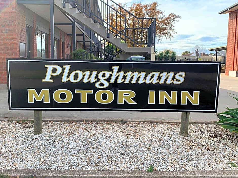 Ploughmans Motor Inn