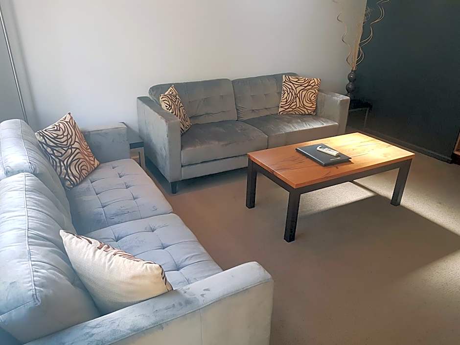 Adamsons Riverside Accommodation