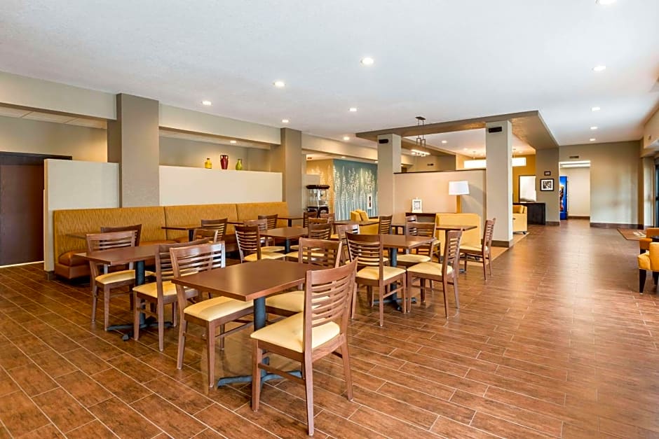 Sleep Inn & Suites West Des Moines near Jordan Creek
