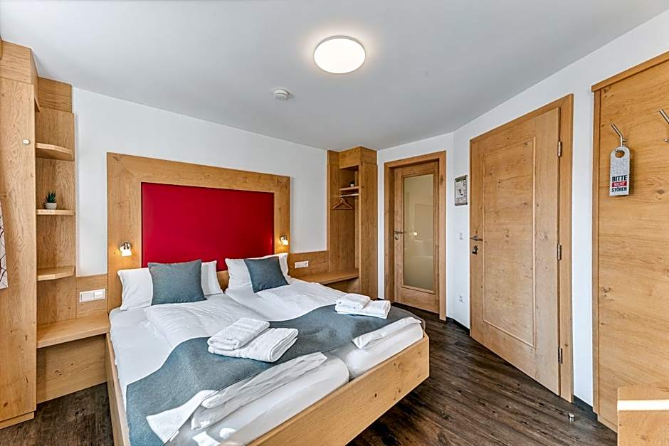 Landhotel Schwarzer Adler - Self Check In