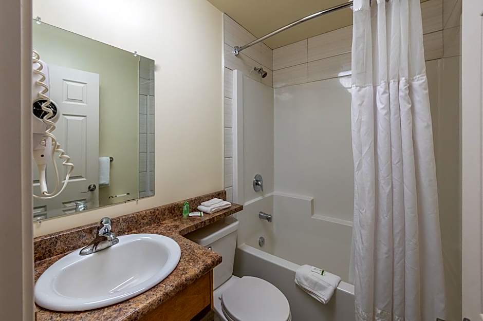 Sahara Courtyard Inn Penticton