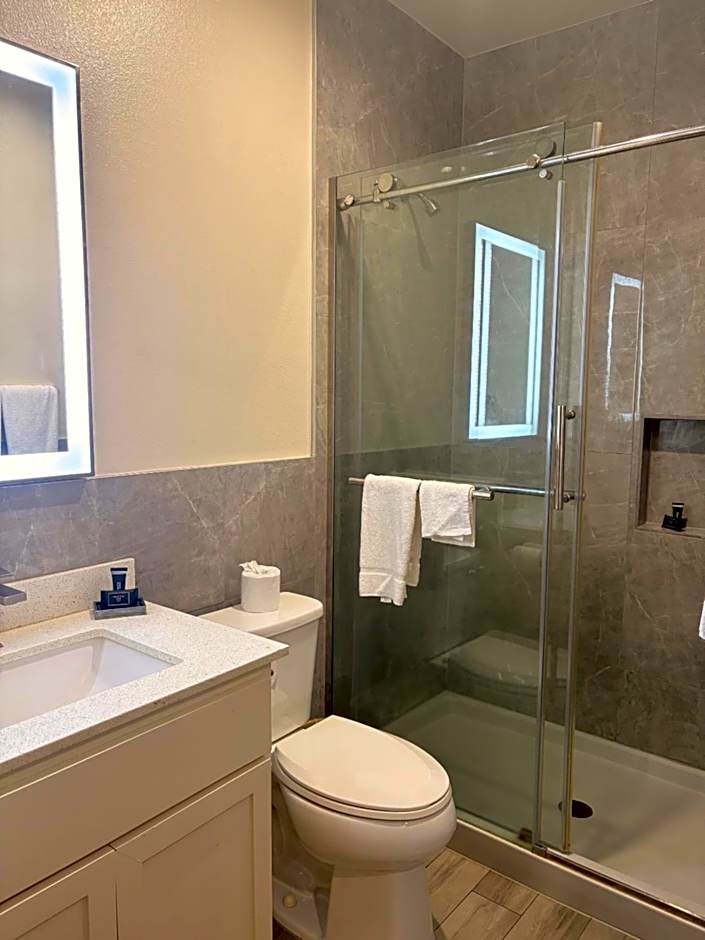 Americas Best Value Inn & Suites Houston Veterans Memorial