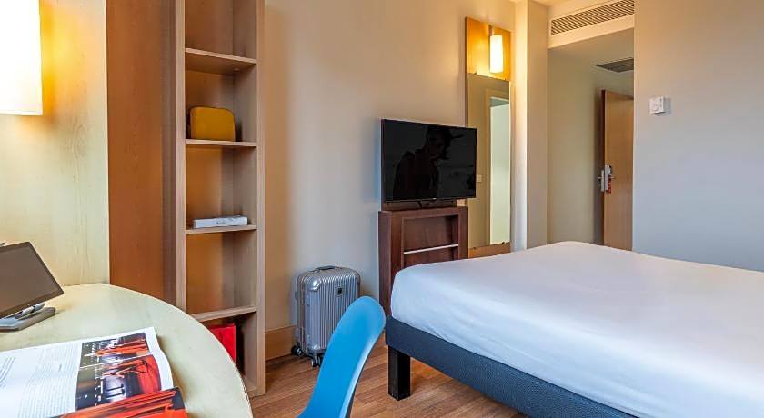ibis Barcelona Pza Glories 22