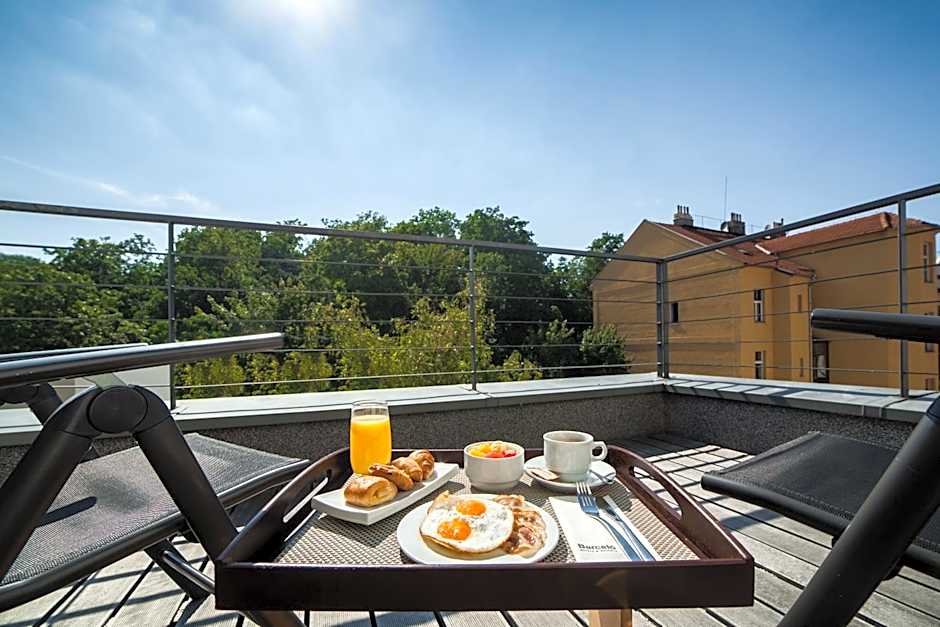 Occidental Praha Five