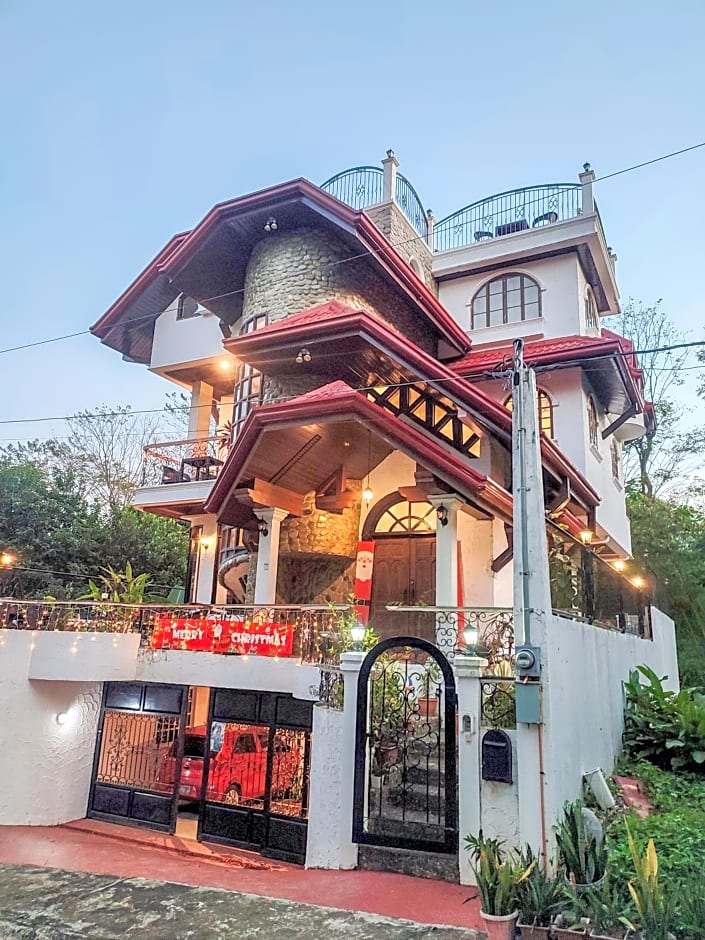 El Castillo Bed and Breakfast