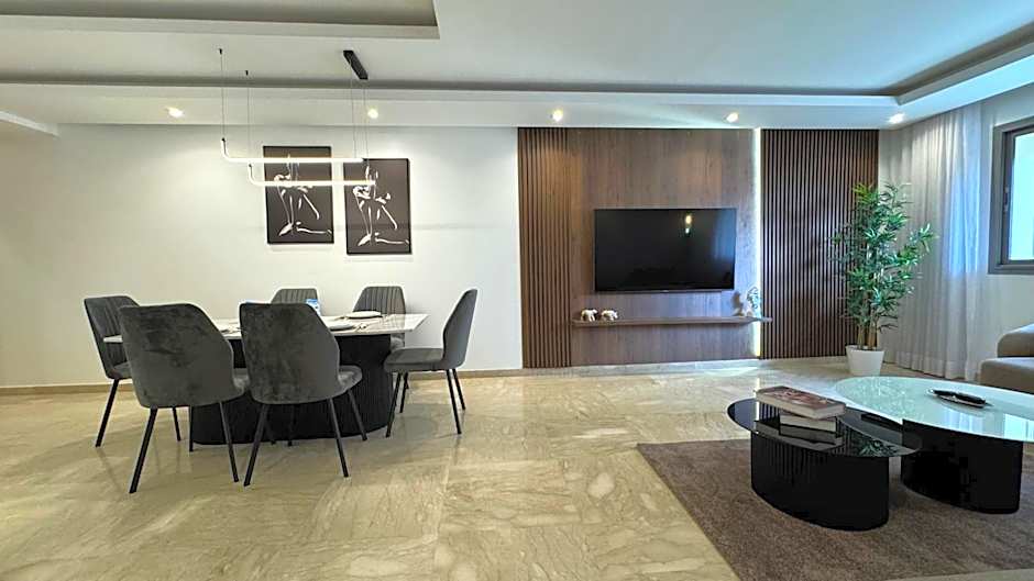 Garden View and Terrace 3BR - AppartAli Luxury Platform