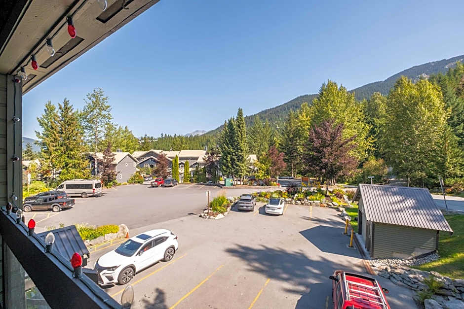 Powderview by Outpost Whistler