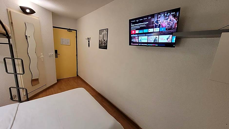 Good Night Hotel