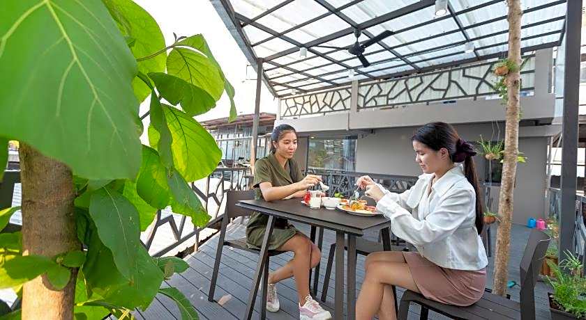 Baan Kun Mhor Hostel