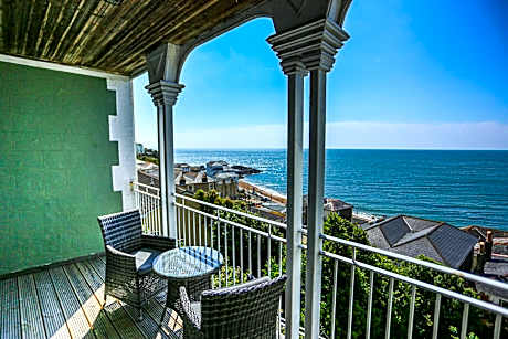 Double Room with Balcony and Sea View