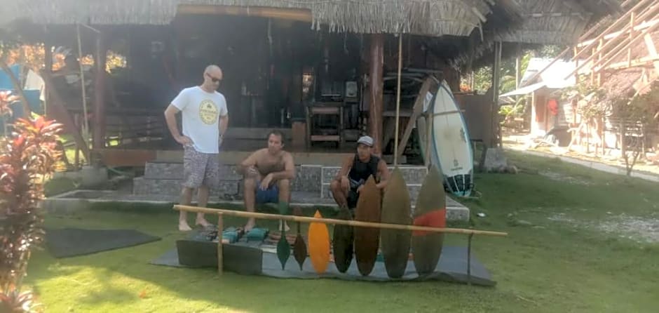 Mentawai Ebay Playground Surfcamp