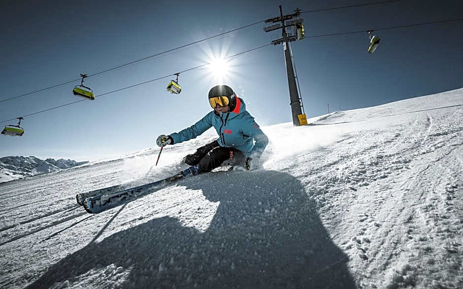 Hotel National by Mountain Hotels