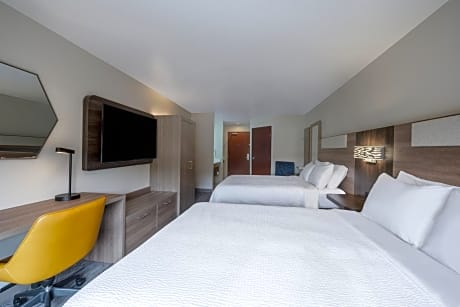 Standard Room with Two Queen Beds