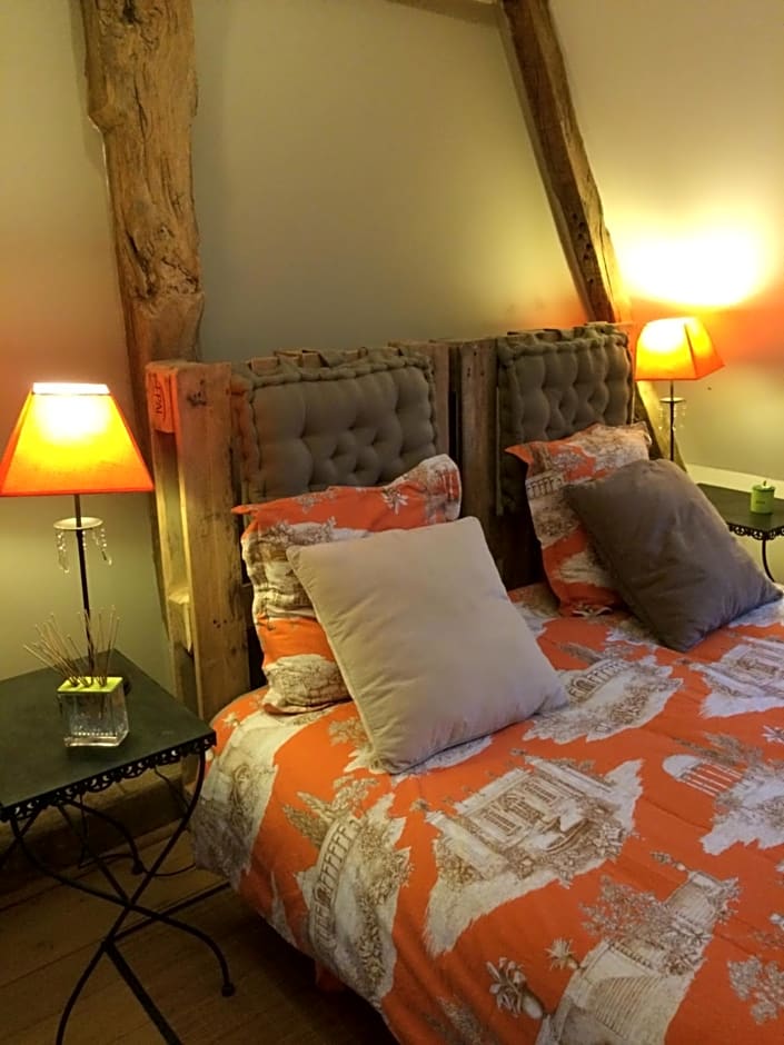 La Moulinière, jolie longère du XVIIè 25, chemin de la Source