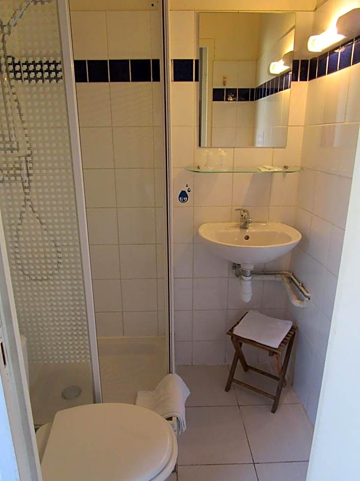 Hôtel Des Poètes avec parking sur réservation