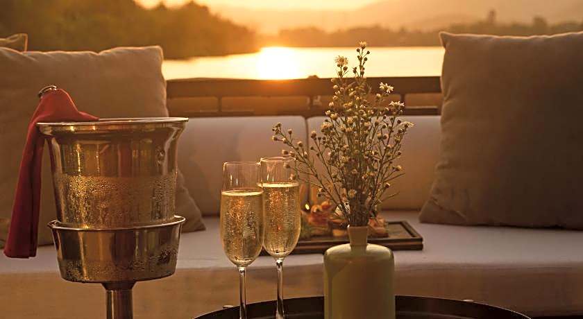 Azerai La Residence Hue