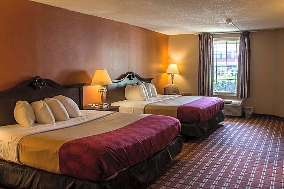 Greeneville Inn And Suites