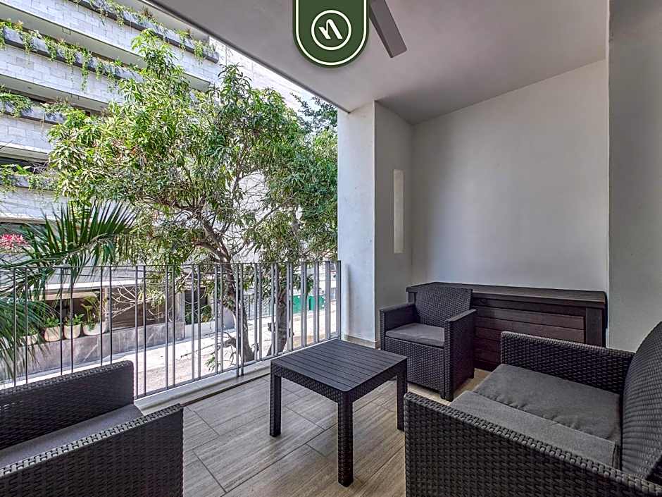 New 1 BR Condo - Oceanview Pool - 2 min to Beach