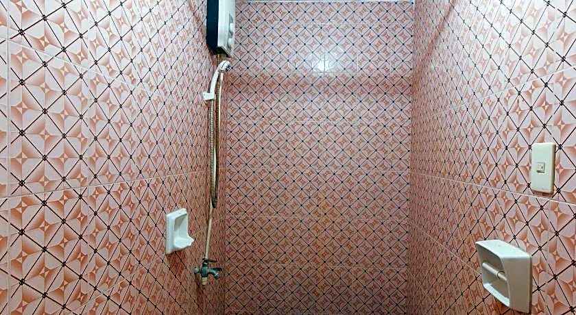 RedDoorz @ Golden Victory Hotel Mabalacat Pampanga