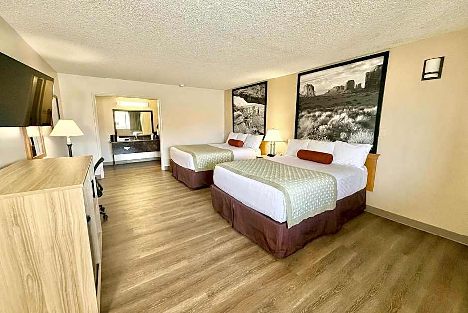 Super 8 by Wyndham Salina/Scenic Hills Area