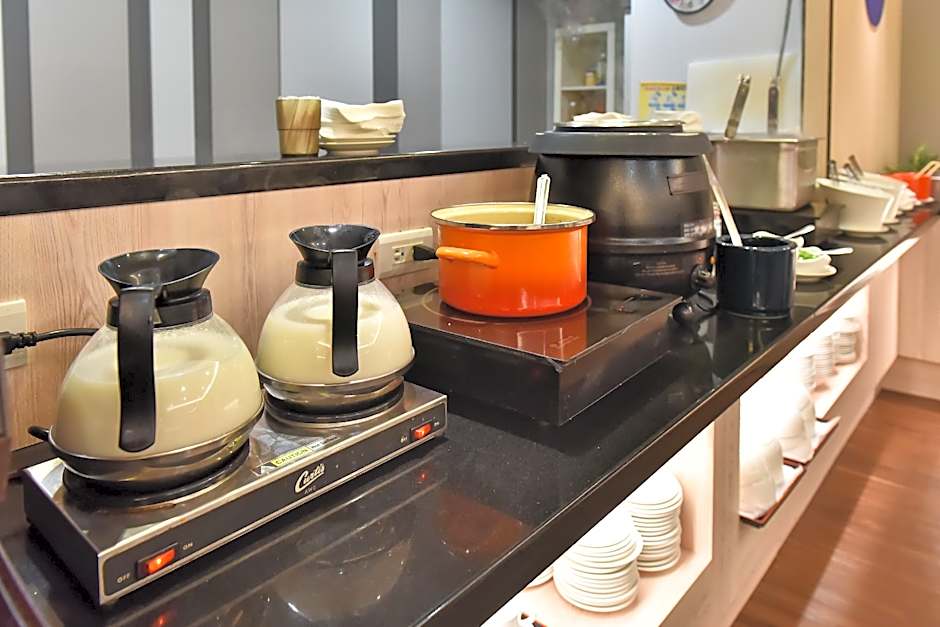 Holiday Inn Express Taipei Train Station