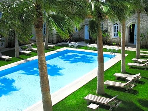Manastir Alacati Hotel